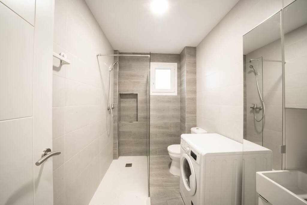 1 Room Atico Pedregalejo Málaga Dış mekan fotoğraf